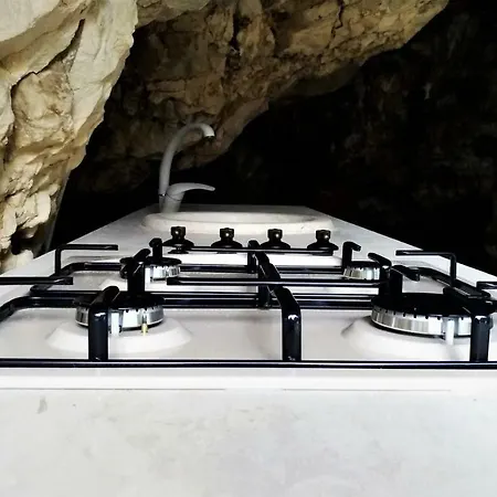 La Grotta *